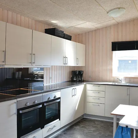 21 Holiday home